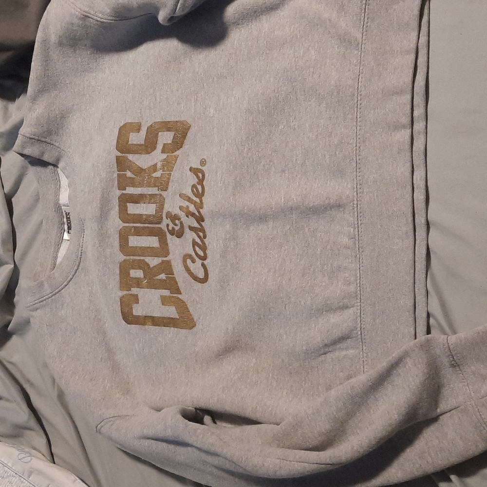 Crooks & Castles cropped sweater